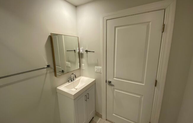 1 bed, 1 bath, 600 sqft, $1,395, Unit 1-8
