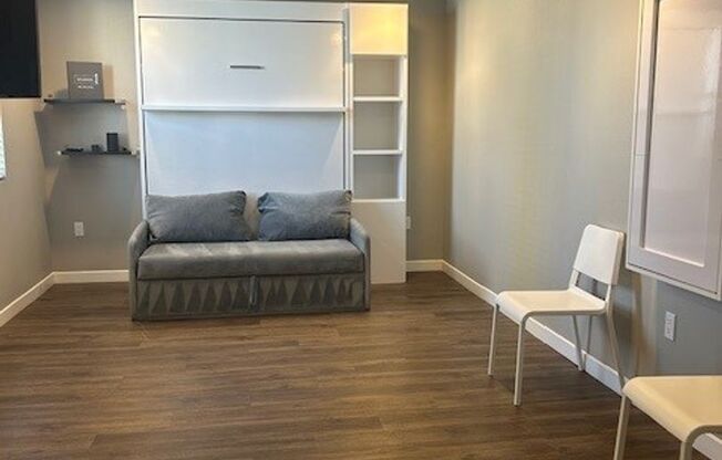 Studio, 1 bath, 188 sqft, $1,895, Unit 434-406