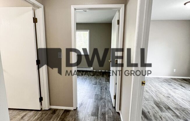 2 beds, 1 bath, $850, Unit 125 - 2