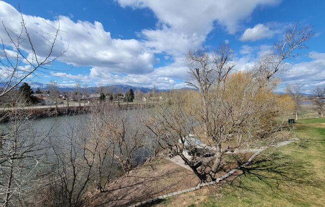 2 beds, 1 bath, 888 sqft, $1,680, Unit 233