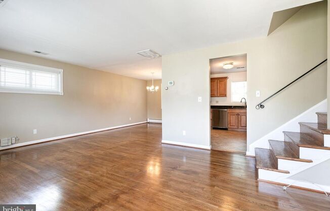 Welcome to 177 Roland Road, a 3bd 2bth home in the lovely Riviera Beach community of Pasadena.