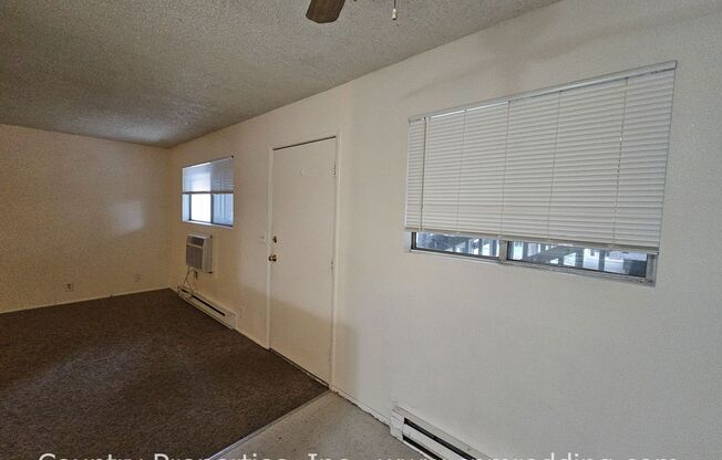 2 beds, 1 bath, $1,150, Unit #4