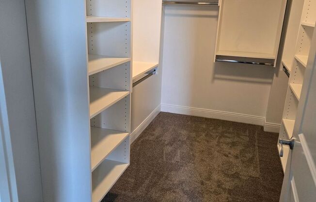 2 beds, 2 baths, 1,389 sqft, $4,350, Unit 1604