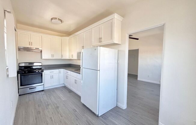 Studio, 1 bath, 450 sqft, $1,450, Unit 306