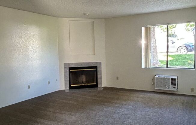 2 beds, 2 baths, 900 sqft, $2,200, Unit 73