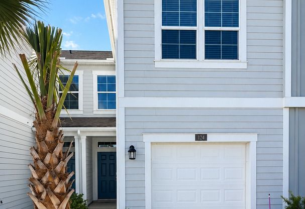 St. Johns County Townhome || Screened in Lanai || Resort Style Amenities