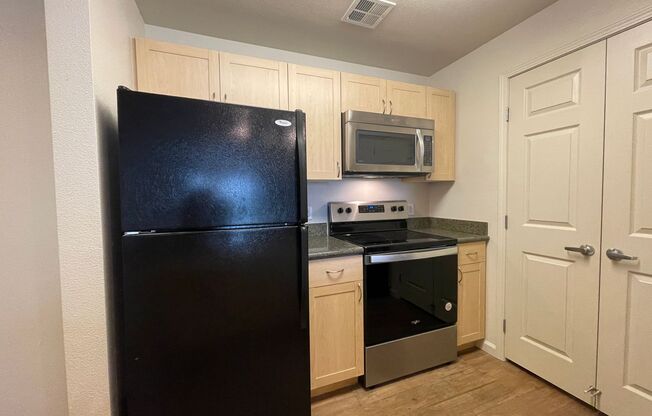 Lovely 1 Bedroom 1 Bath Condo in the Desirable Sonora Condos Downtown SJ
