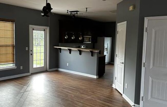 MOVE IN READY!