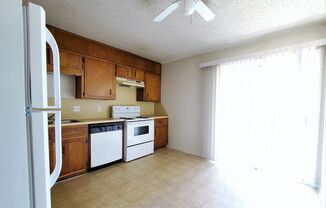 2 beds, 1 bath, 942 sqft, $695, Unit Apt A