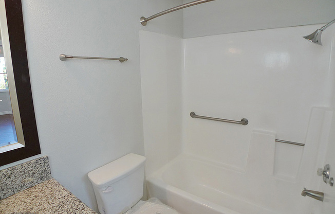 2 beds, 2 baths, 960 sqft, $2,850, Unit 102