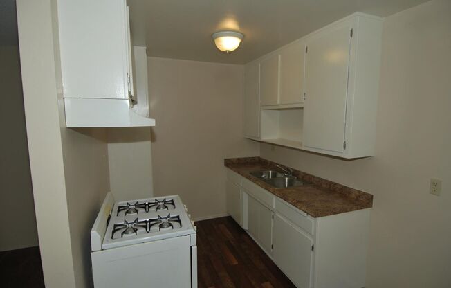 River Road Apartments