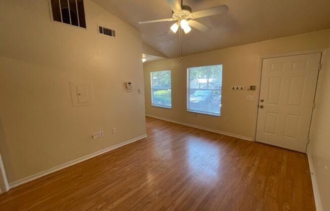 1 bed, 1 bath, $1,225