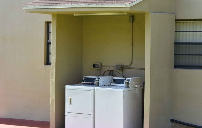 For Rent - 2/2 for $2,200 in Hialeah