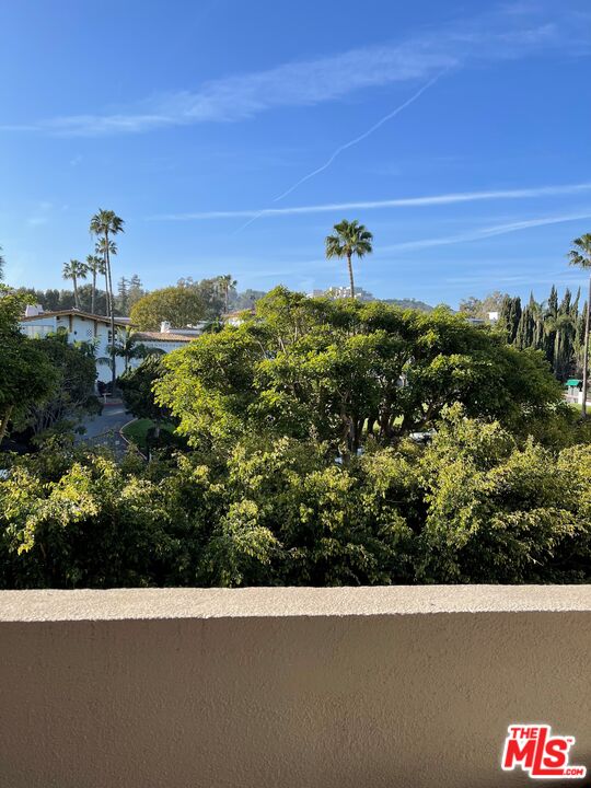 11750 SUNSET BLVD