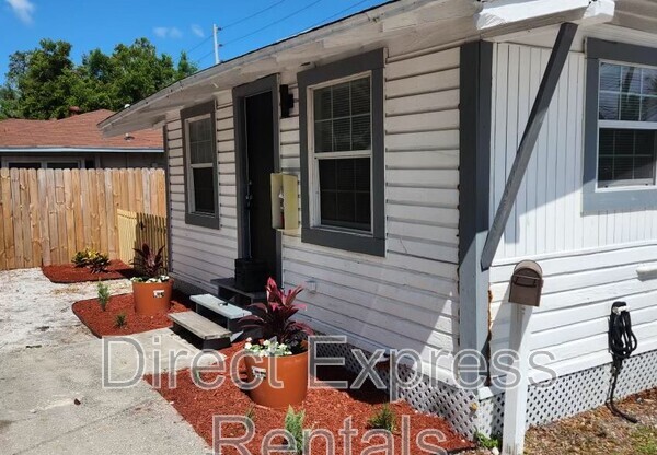 1013 DREW ST