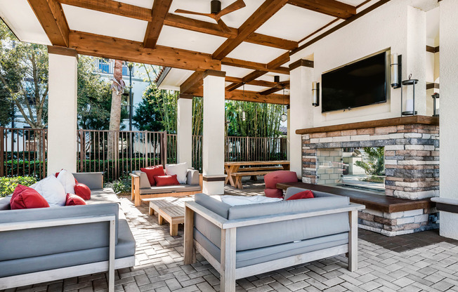 Citra at Windermere Exterior | Outdoor lounge | TV | Covered | Couches