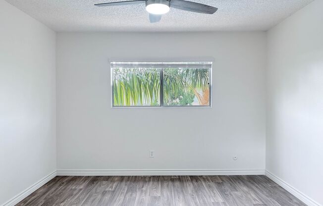 1 bed, 1 bath, 725 sqft, $1,745, Unit 28