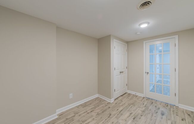 3 beds, 2 baths, 1,300 sqft, $1,825, Unit 666FPL