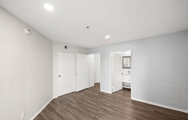 2 beds, 2 baths, 850 sqft, $2,848, Unit 402