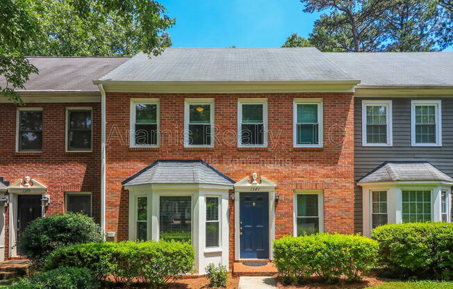 1381 OLD VIRGINIA CT SE