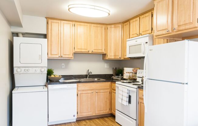 1 bed, 1 bath, 742 sqft, $1,850, Unit 178