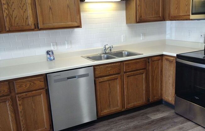 1 bed, 1 bath, 623 sqft, $497, Unit LV 104