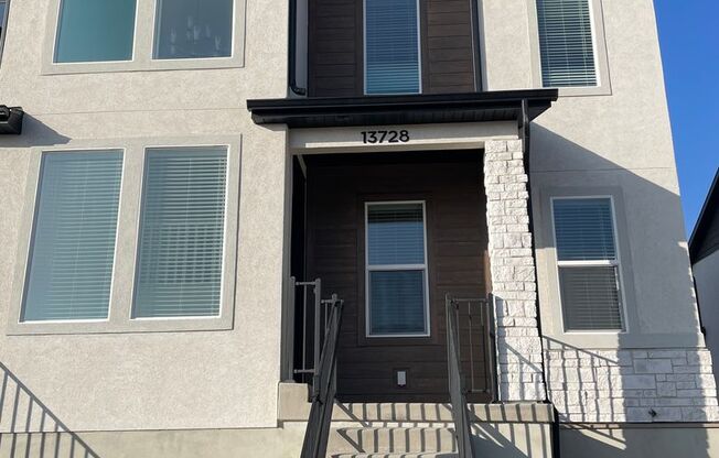 New Construction Townhome in Prime Riverton Location