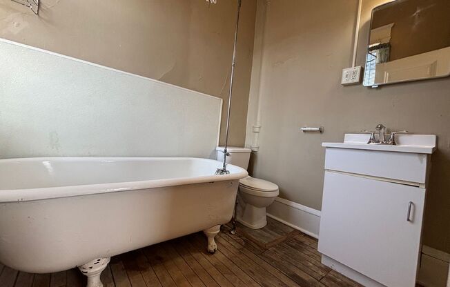 1 bed, 1 bath, 433 sqft, $899, Unit 18