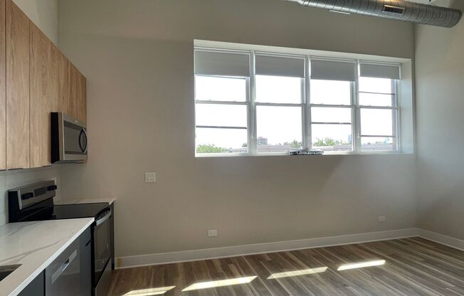 Studio, 1 bath, 415 sqft, $1,650, Unit 307