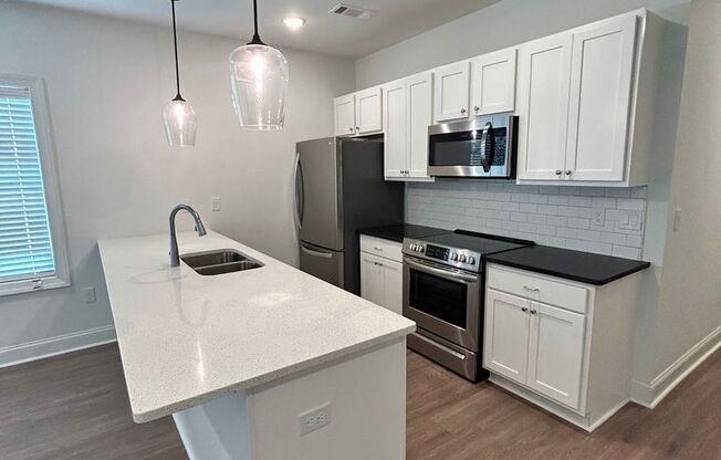 Farmville Lakes Apartments 605 Cloverdale Drive Auburn, AL 36830