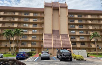 3001 W Rolling Hills Cir 604