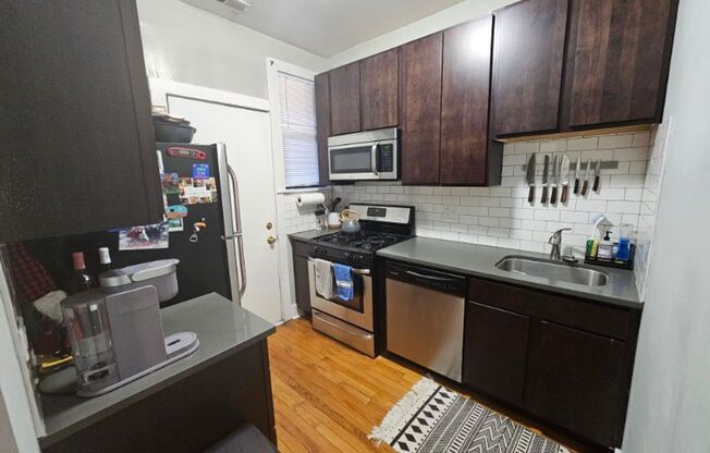 2 beds, 1 bath, 775 sqft, $1,725, Unit 3010-2N
