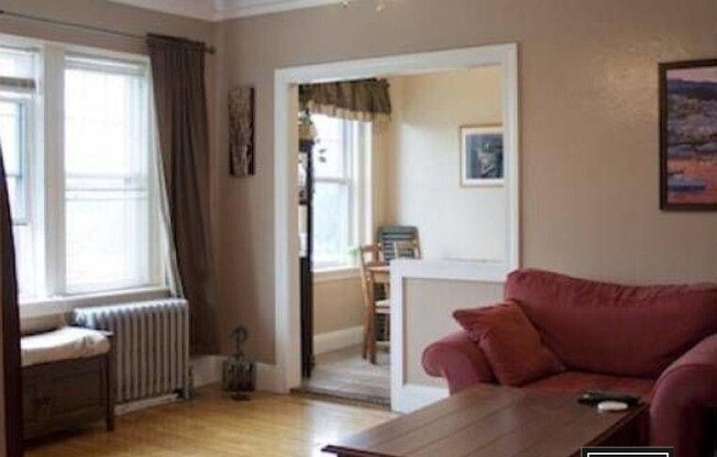 6 CHISWICK RD