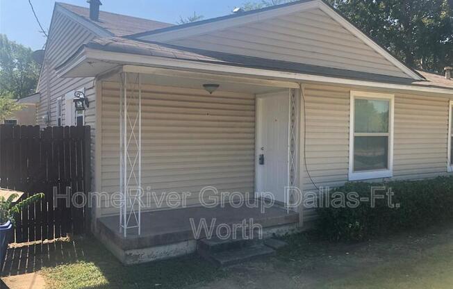 1722 E BELT LINE RD 