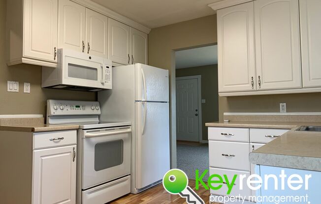 Centrally located Cozy Rambler in Tacoma!