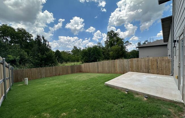 Large 3 Bed 2.5 Bath Duplex Includes Office Space (See Contact Info Below)