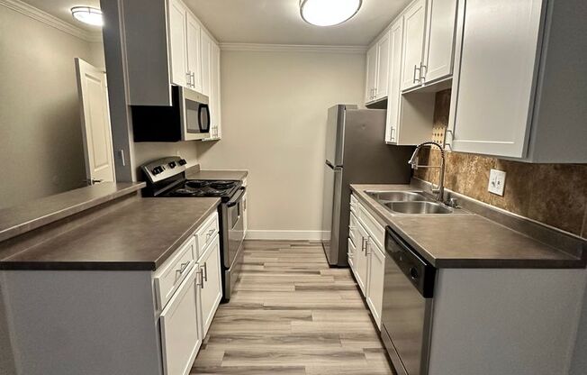 1 bed, 1 bath, 815 sqft, $2,345, Unit 121