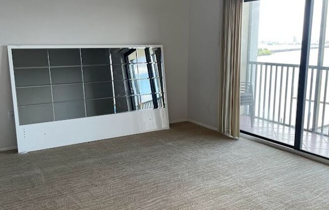 Stunning 8th floor Riverfront Condo