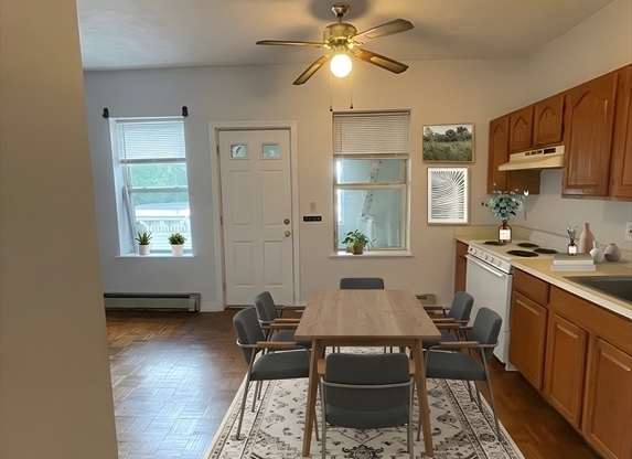 1 bed, 1 bath, 500 sqft, $2,550, Unit 10(4C)