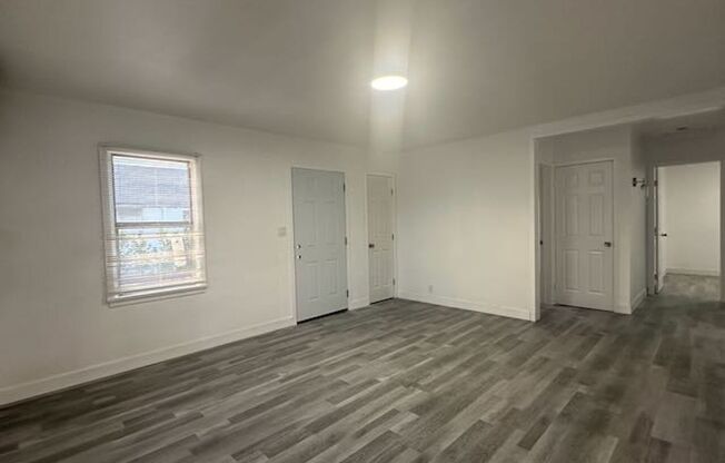 2 beds, 1 bath, 700 sqft, $2,095, Unit 3001 Obama