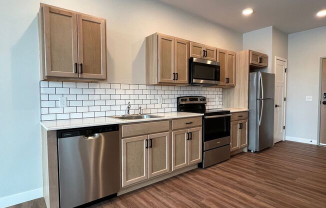 Studio, 1 bath, 569 sqft, $1,600, Unit WR 305-224