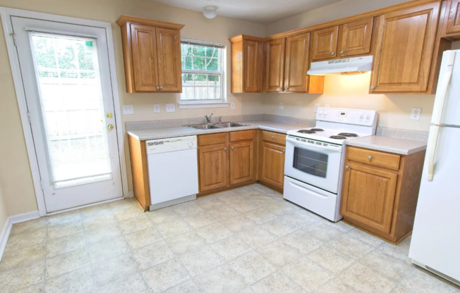 13 PINE SHADOW CT