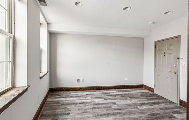 Studio, 1 bath, 350 sqft, $800, Unit A203