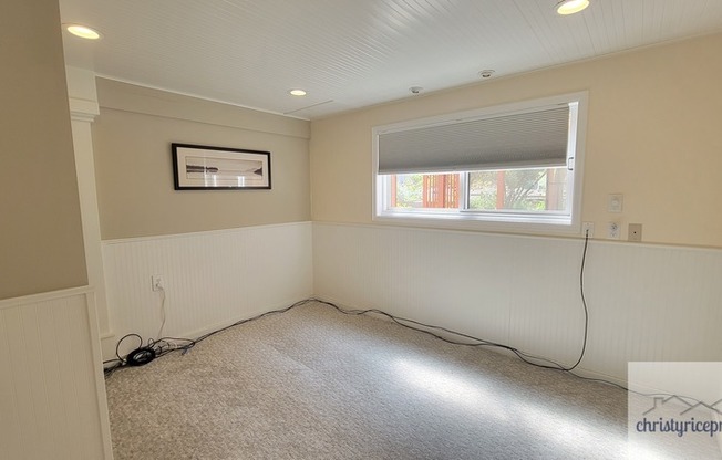 7848 128 AVE NE