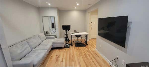 Studio, 1 bath, $2,295, Unit 405