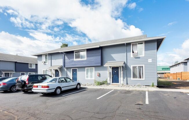2 beds, 1.5 baths, 1,200 sqft, $1,699, Unit 20