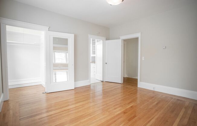 2 beds, 1 bath, $2,695