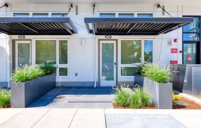 Studio, 1 bath, 452 sqft, $1,185, Unit 102