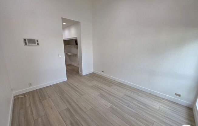 2 beds, 1 bath, 980 sqft, $3,700, Unit 539