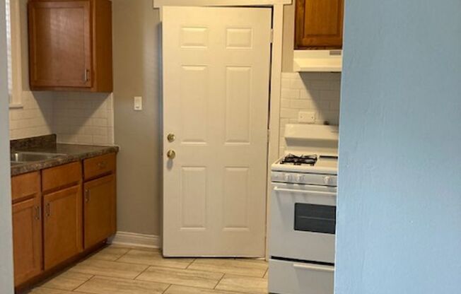 1503 N KOLIN